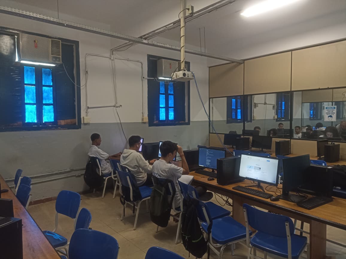 Prédio da Escola Técnica Estadual República - Curso de Informática